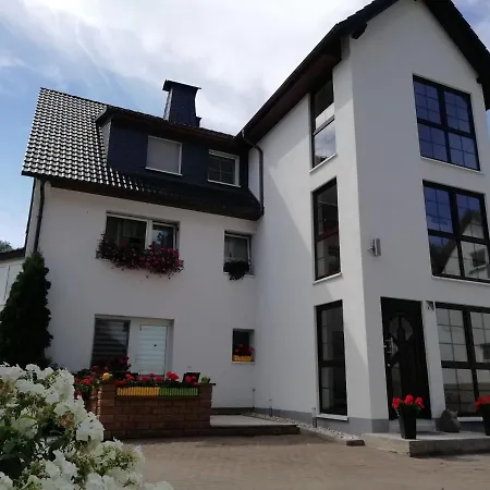 Modern Holiday Home Idyllic Setting With Terrace Medebach Exterior photo